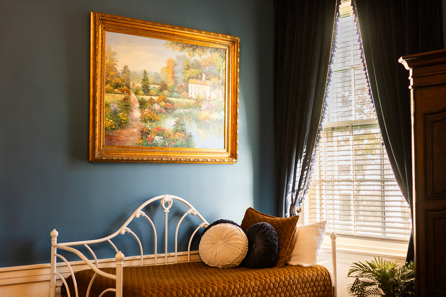 Sapphire Room