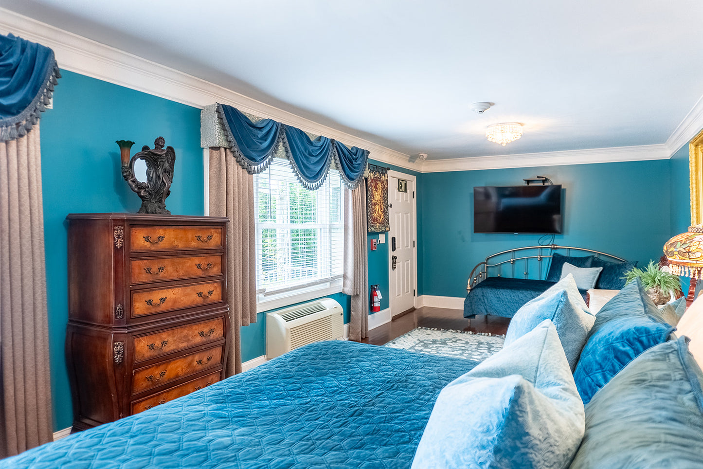 Tiffany Rose Room