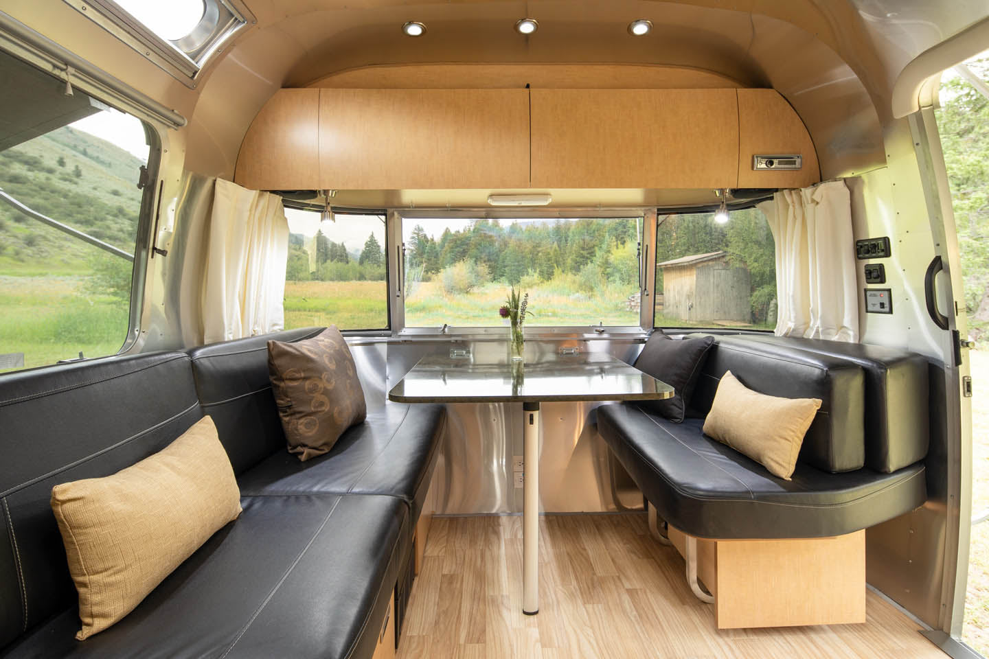 Airstream - Shared Twin Double