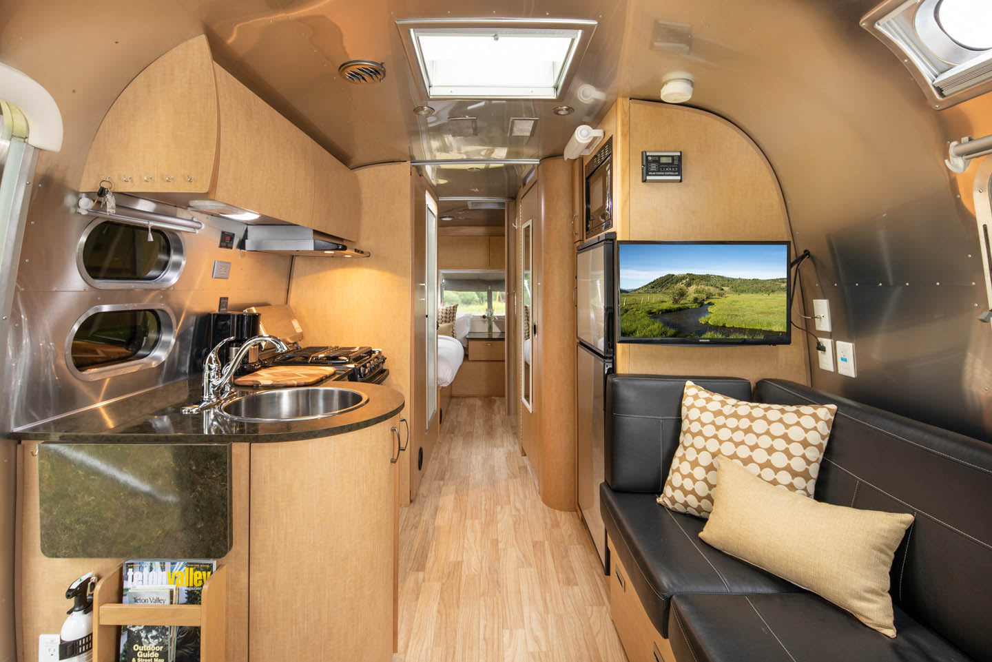 Airstream - Shared Twin Double